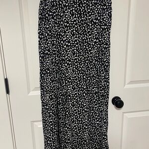 Francesca's Collections Black and White Maxi Skirt